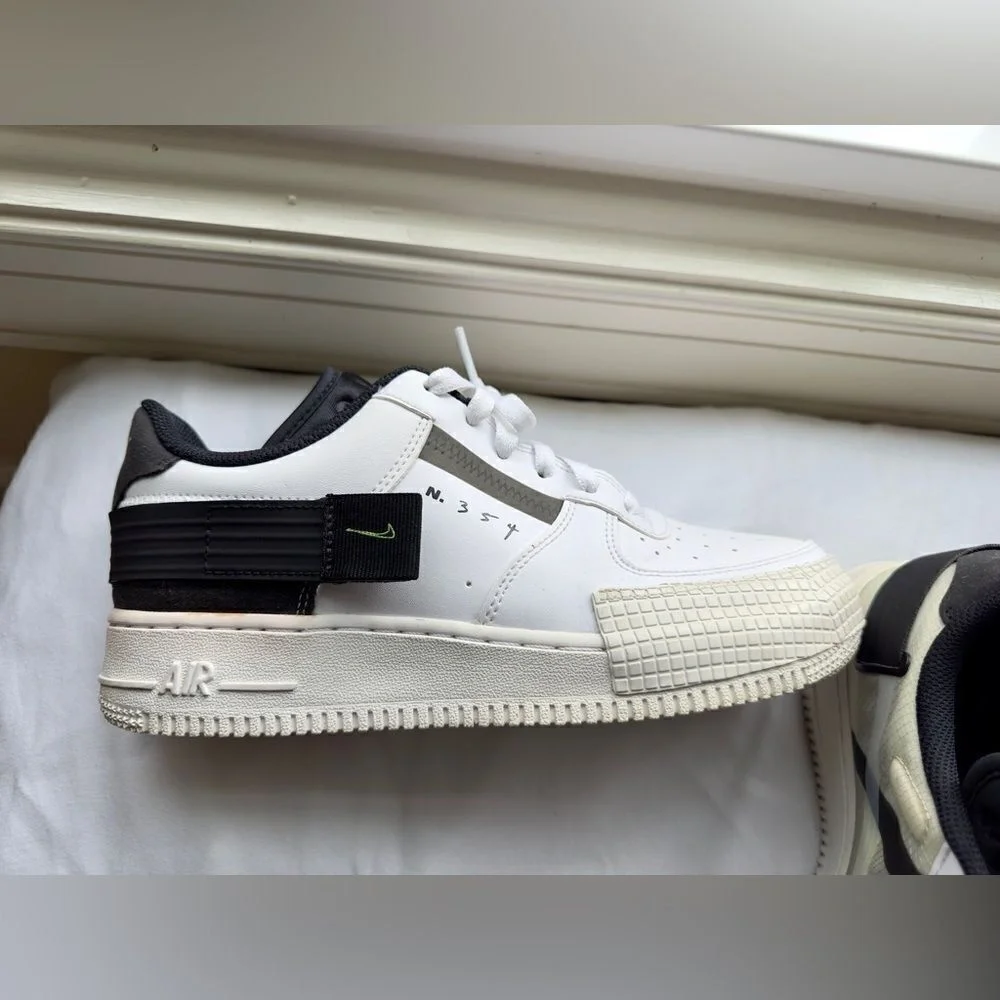 NIKE Air Force 1‎ Type White Black Volt Women/Unisex/Big Kid/Men NWOB Size 8